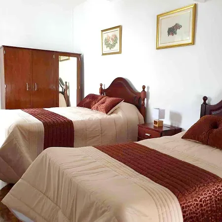 Comfortable House With Garden In Semesterbostad *