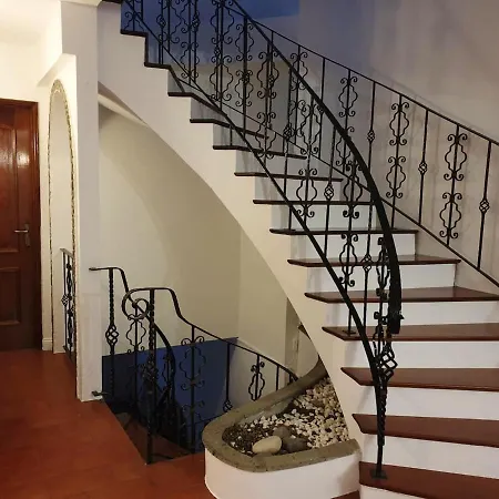 Comfortable House With Garden In *